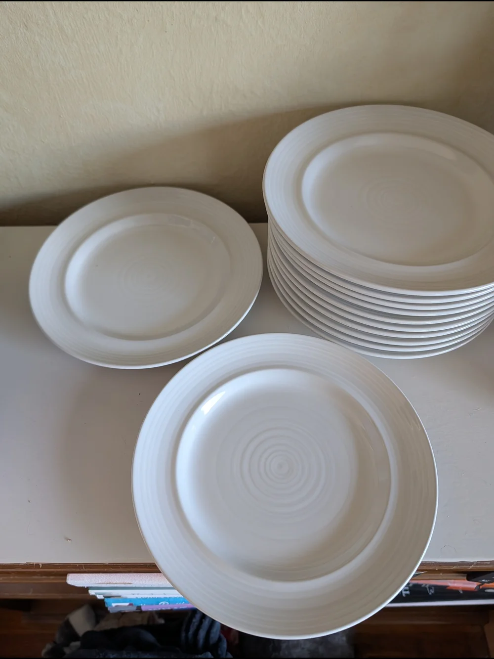 Vintage Set Of 12 Pier 1 Solid White Dessert Plates With Storage Case 8